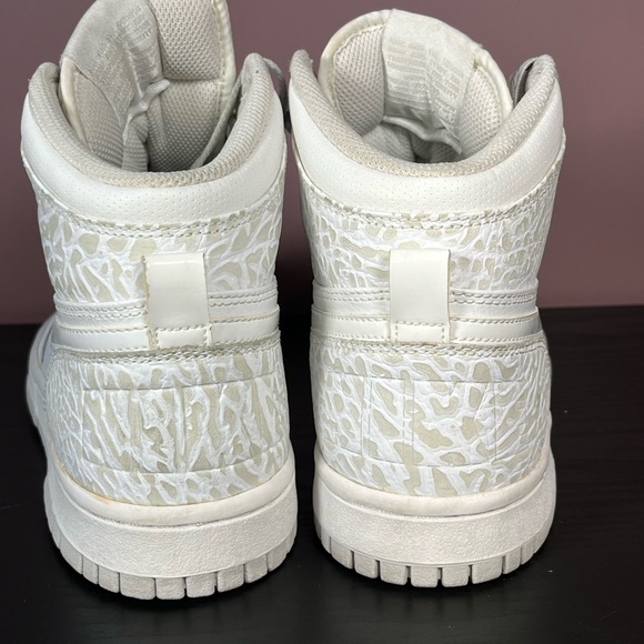 Nike Dunk High White Neutral Grey Size 8 Men 9.5 Women Gently Used Fast Shipping - Picture 3 of 6